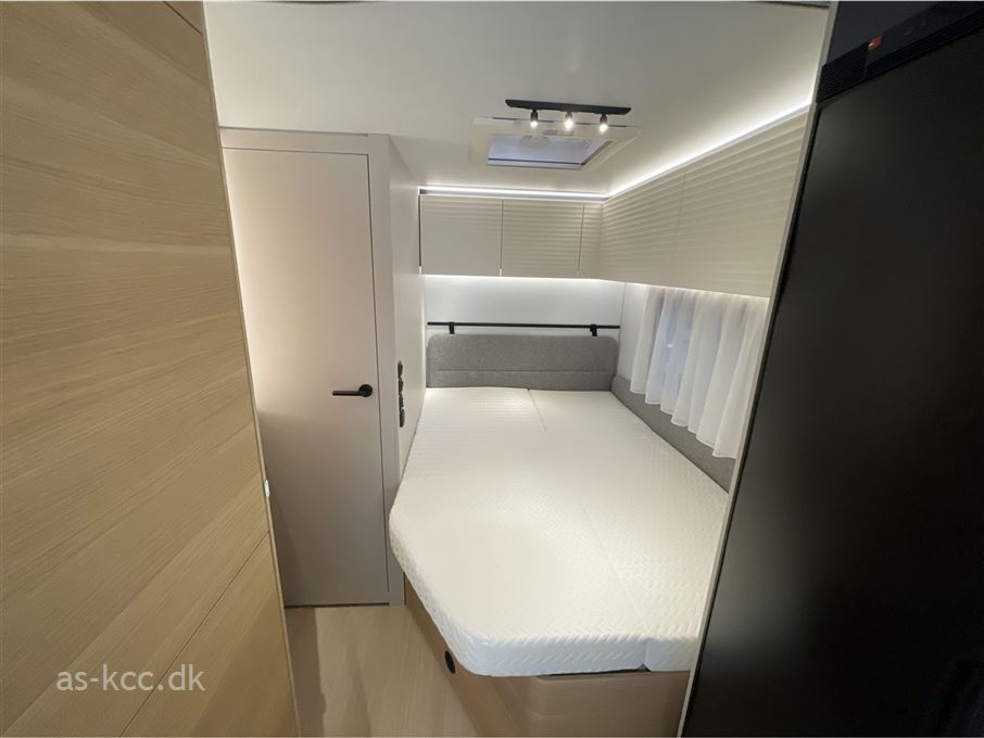 Adria Adora 522 UP Truma Combi 6 varmeovn