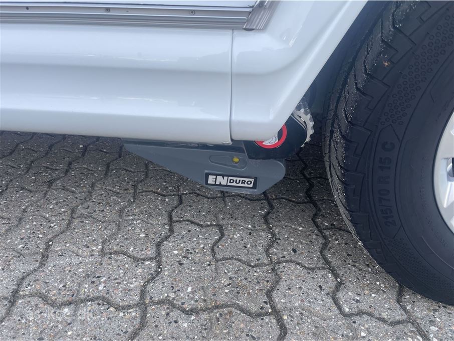 Kabe Estate 560 GLE KS