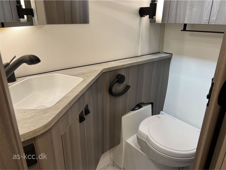 Kabe Estate 470 XL/KS