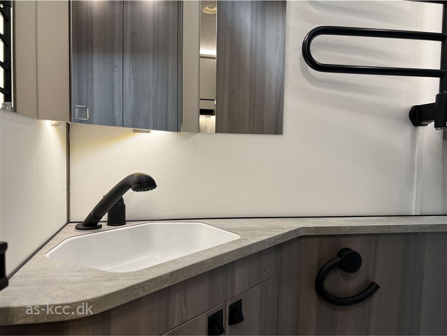 Kabe Estate 470 XL/KS