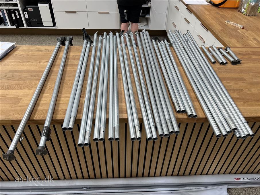 Brugt zinox stålstel 300 G19-20: A-mål: 1000-1075