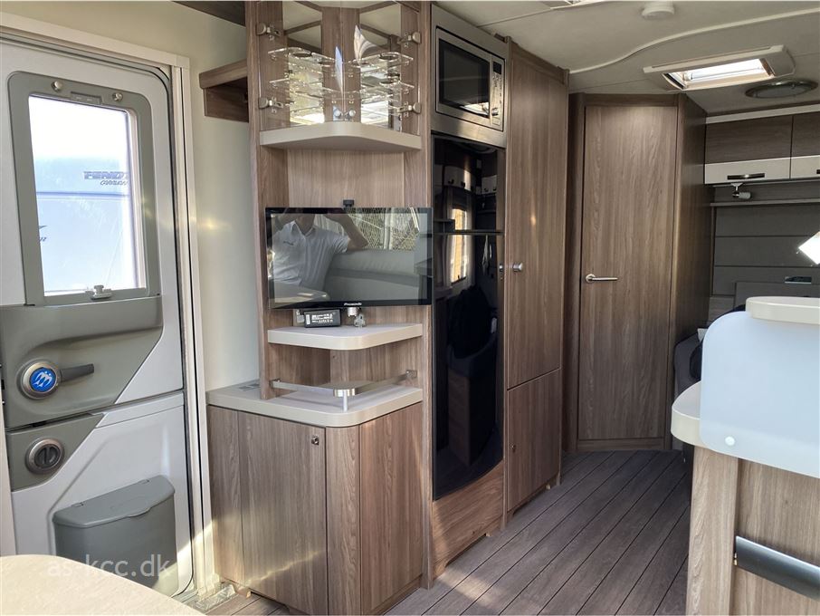 Knaus Scandinavian Selection 580 UF Alde