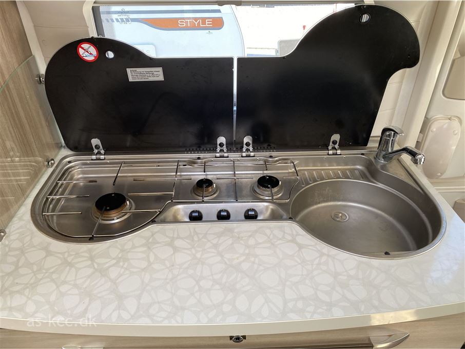 Hobby De Luxe 495 UL