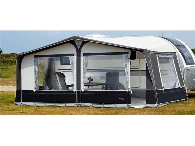 Brugt Ventura Pacific 300 975 uden stænger. OK stand, men lidt snavset