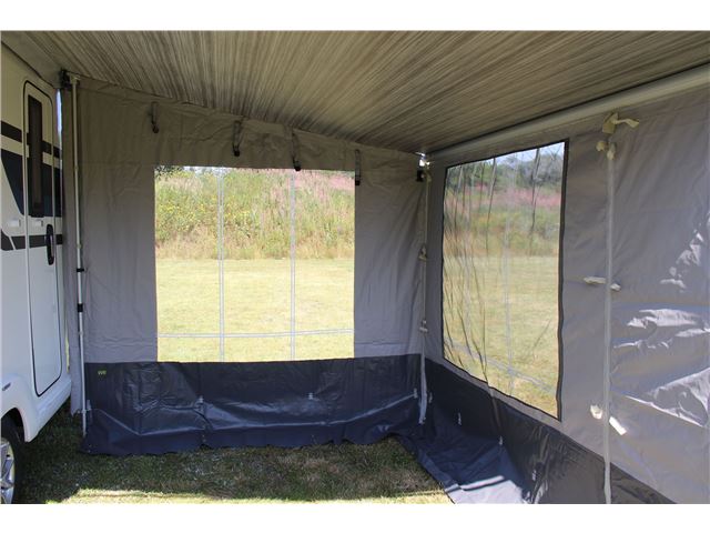 Wecamp Front 3,1 t/Fiamma Caravanstore posemarkise