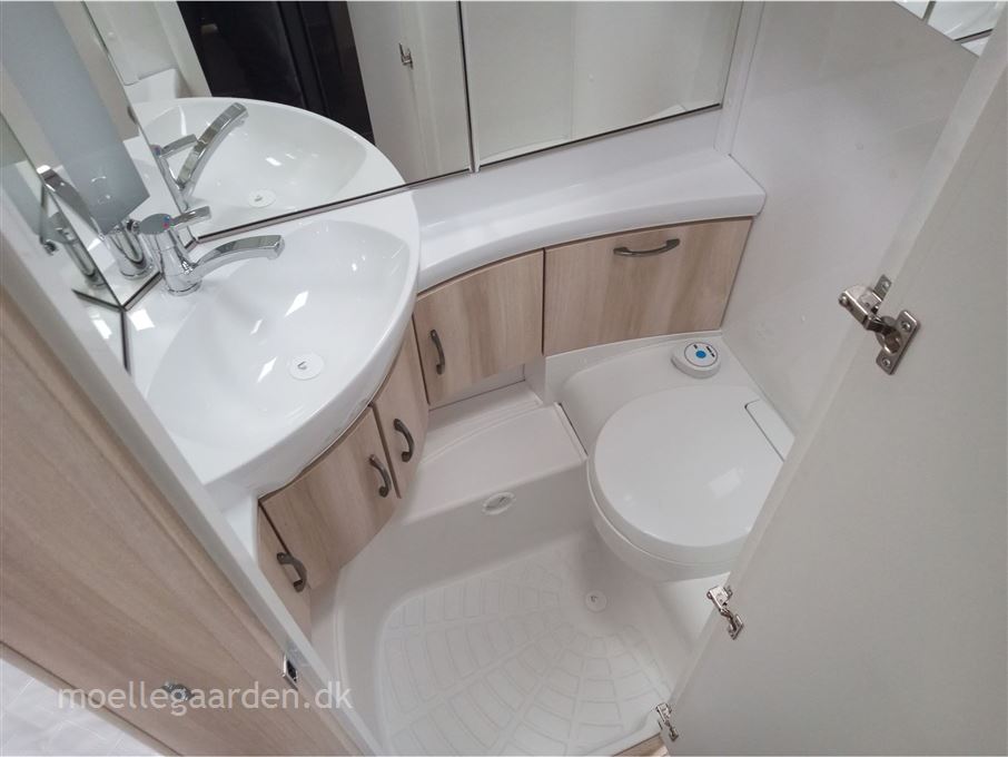 Hobby De Luxe 460 LU
