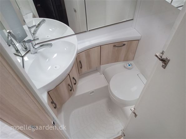 Hobby De Luxe 460 LU