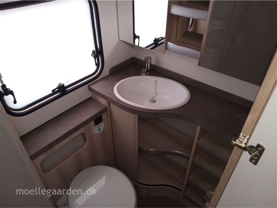 Hobby De Luxe 545 KMF
