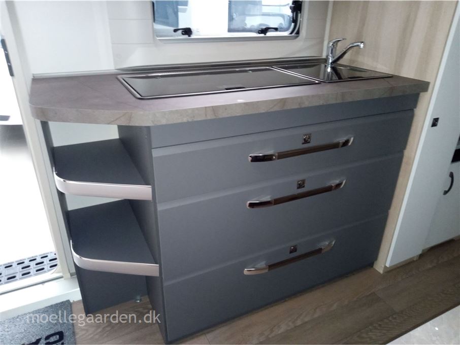 Hobby De Luxe 545 KMF