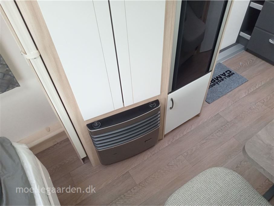 Hobby De Luxe 460 SFf