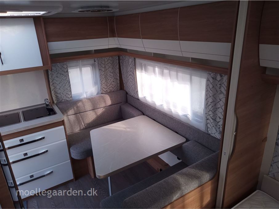 Hobby De Luxe 400 SFE