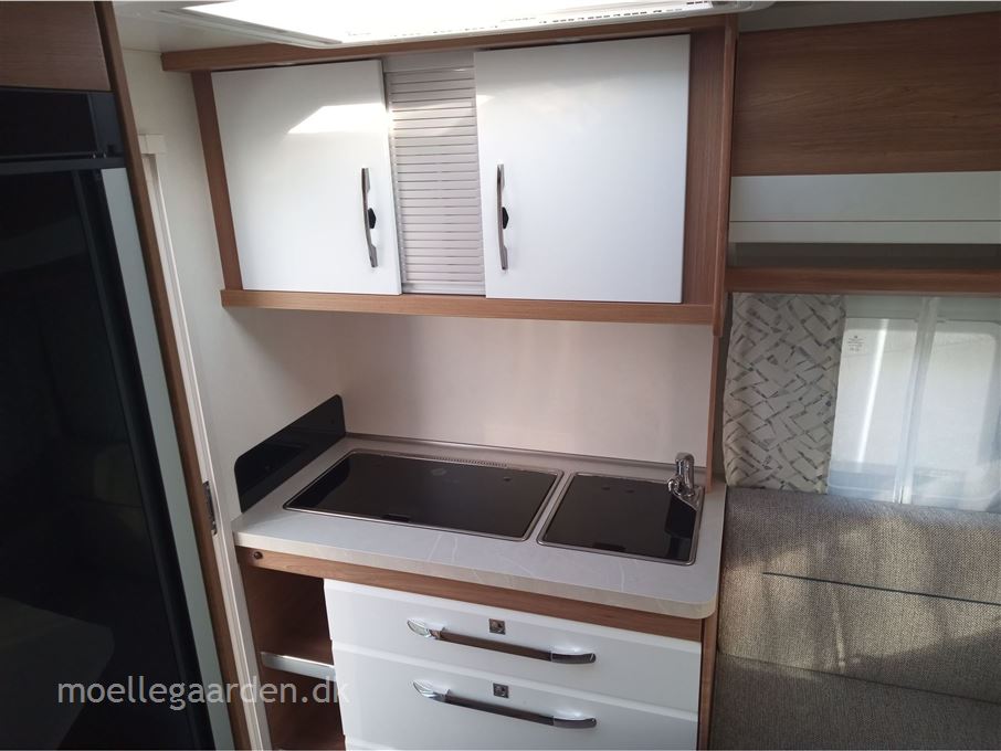 Hobby De Luxe 400 SFE