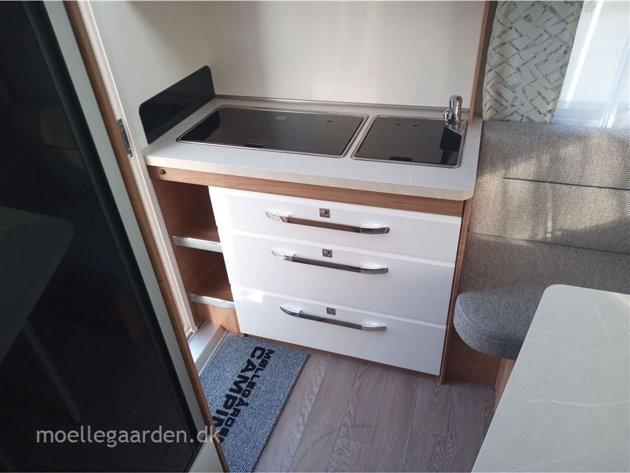 Hobby De Luxe 400 SFE