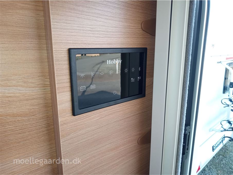 Hobby De Luxe 400 SFE