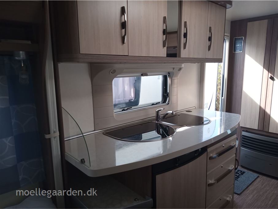 Hobby De Luxe 440 SF