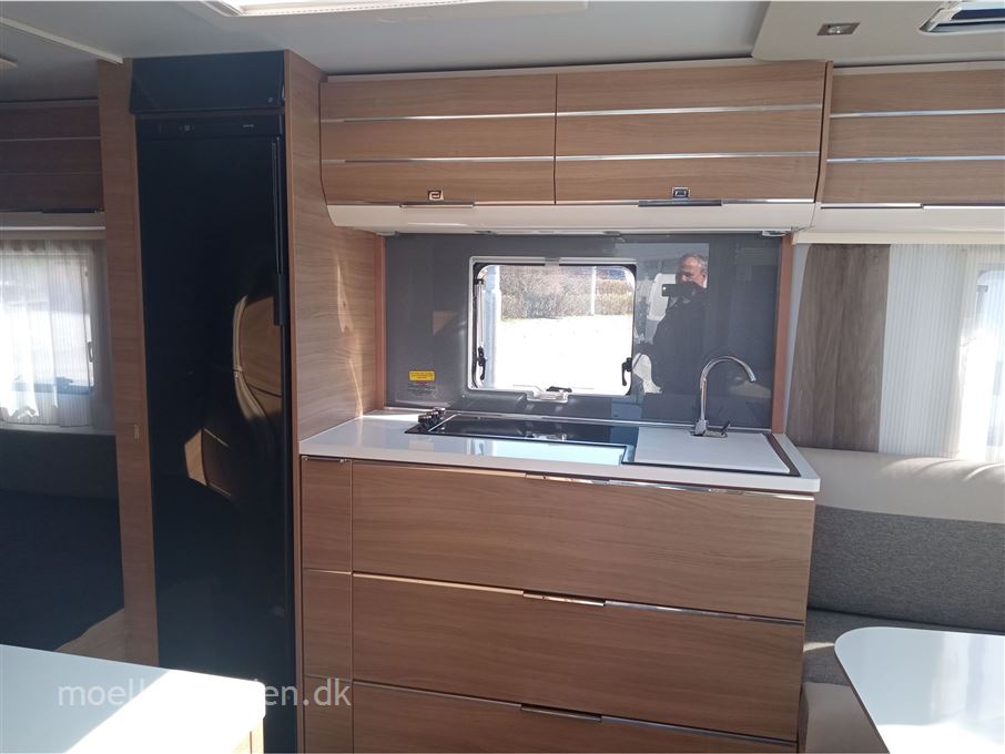 Adria Adora Supreme 522 UP Edition