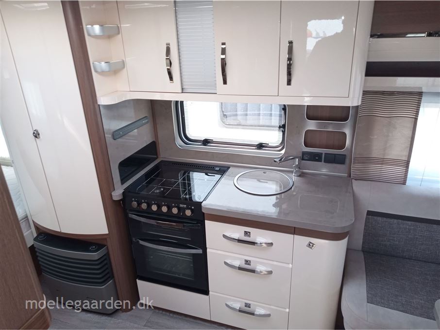 Hobby Prestige 560 LU