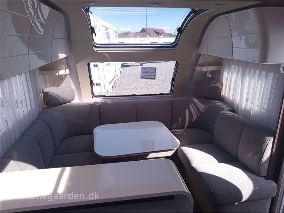 Adria Alpina 573 UP