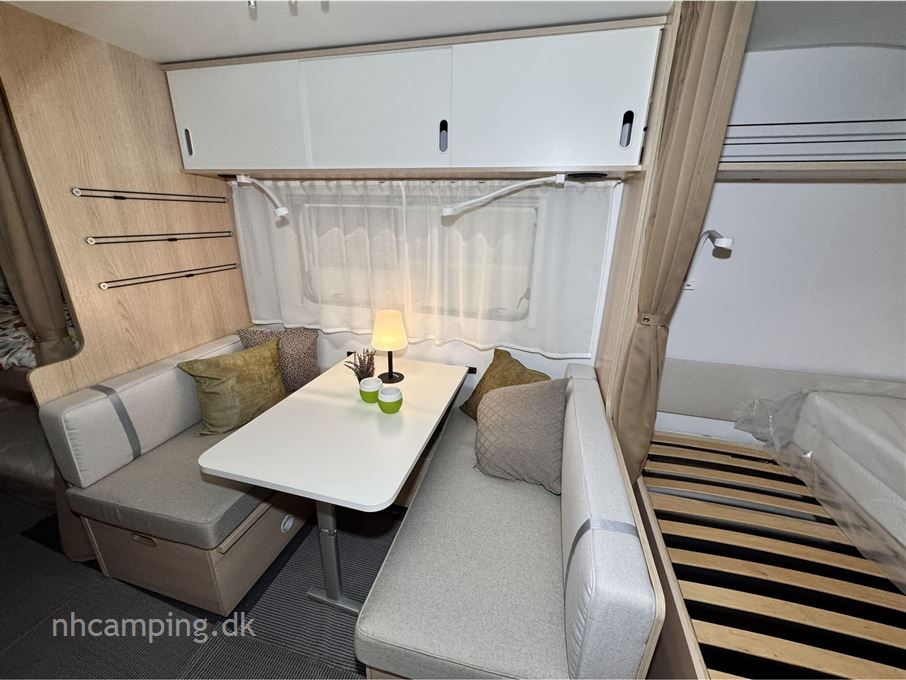 Adria Aviva 522 PT 3 køjer