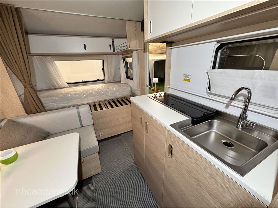 Adria Aviva 522 PT 3 køjer