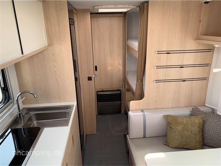 Adria Aviva 522 PT 3 køjer