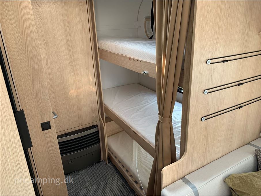 Adria Aviva 522 PT 3 køjer