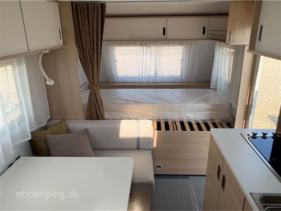 Adria Aviva 522 PT 3 køjer