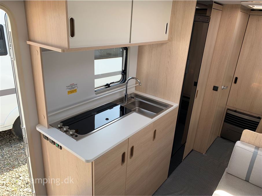 Adria Aviva 522 PT 3 køjer