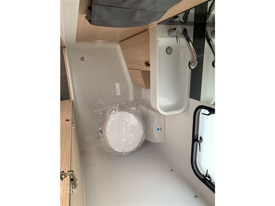 Adria Aviva 522 PT 3 køjer