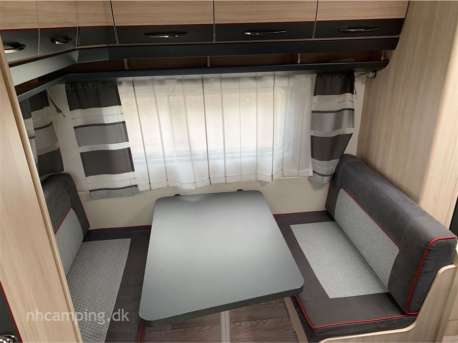 Hobby De Luxe 440 SF