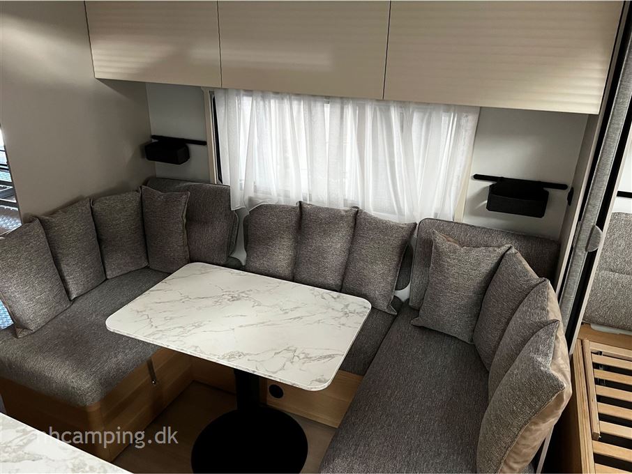 Adria Adora 573 PT Køjer