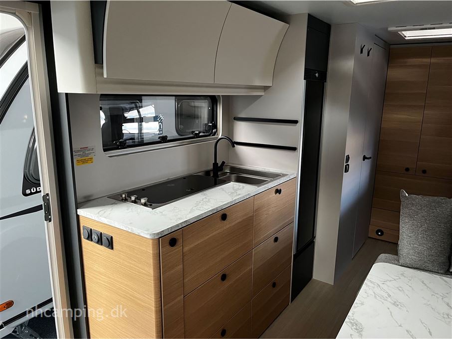 Adria Adora 573 PT Køjer