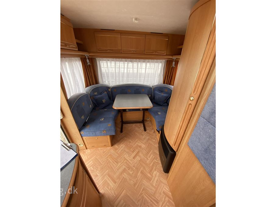 Adria Unica B 462 LU