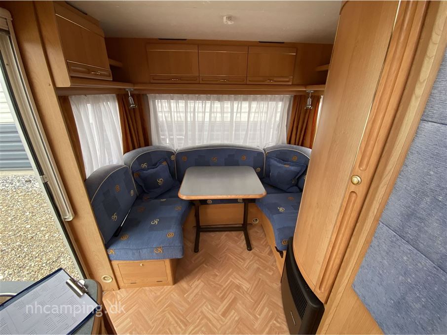 Adria Unica B 462 LU