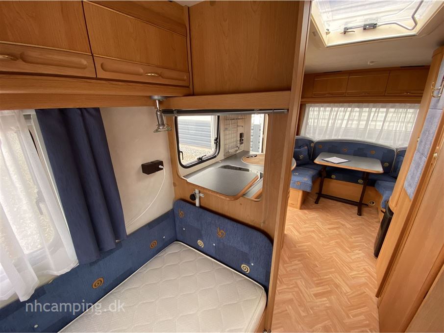 Adria Unica B 462 LU