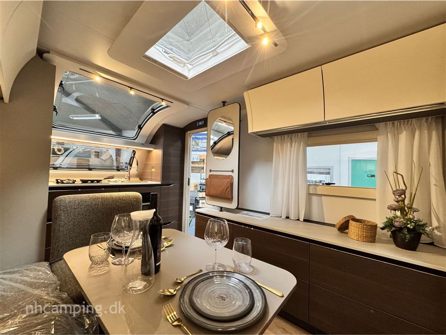 Adria Alpina 663 HT Twin