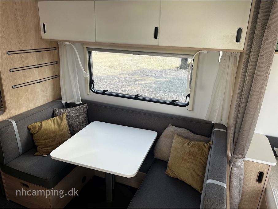 Adria Aviva 563 PT 3 køjer
