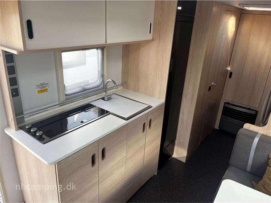 Adria Aviva 563 PT 3 køjer