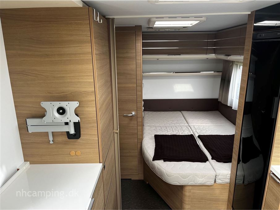 Adria Adora Silver "Jubilæumsmodel" 522 UP m. Alde