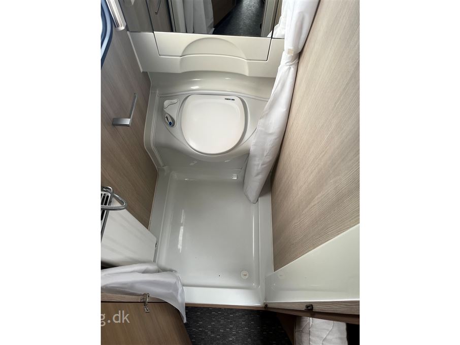 Adria Adora Silver "Jubilæumsmodel" 522 UP m. Alde