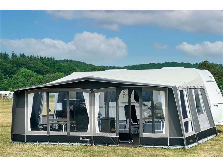 Hobby De Luxe Edition 650 KMFe
