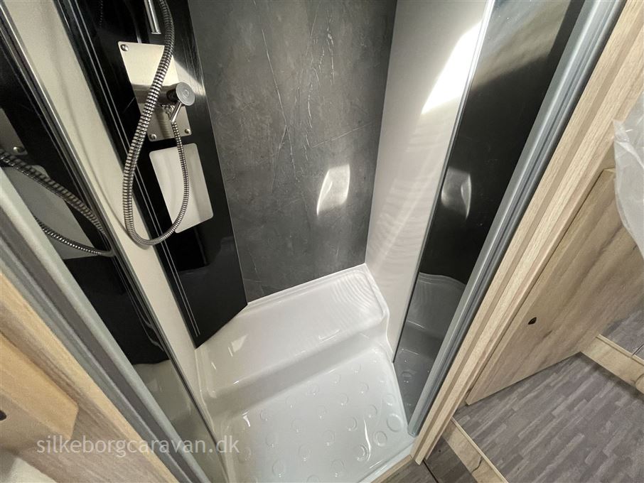 Elnagh T-Loft 532