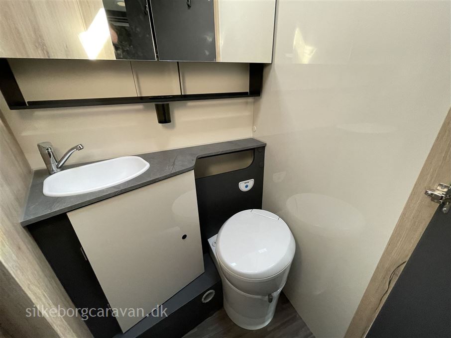 Elnagh T-Loft 532