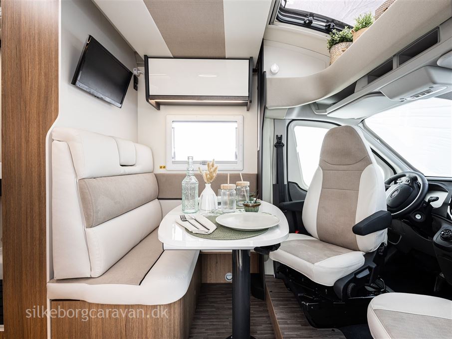 Elnagh Baron 539 Compact