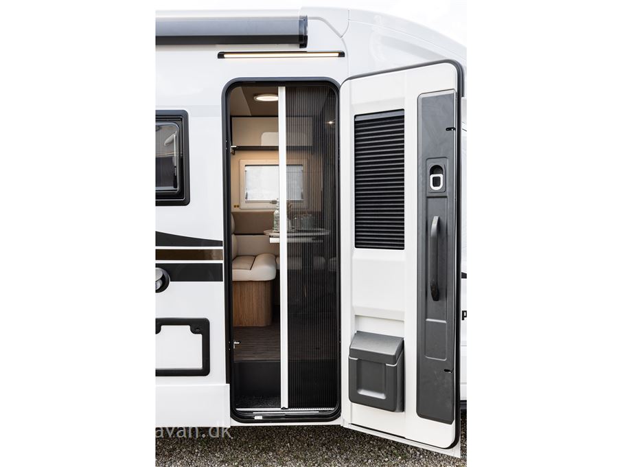 Elnagh Baron 539 Compact