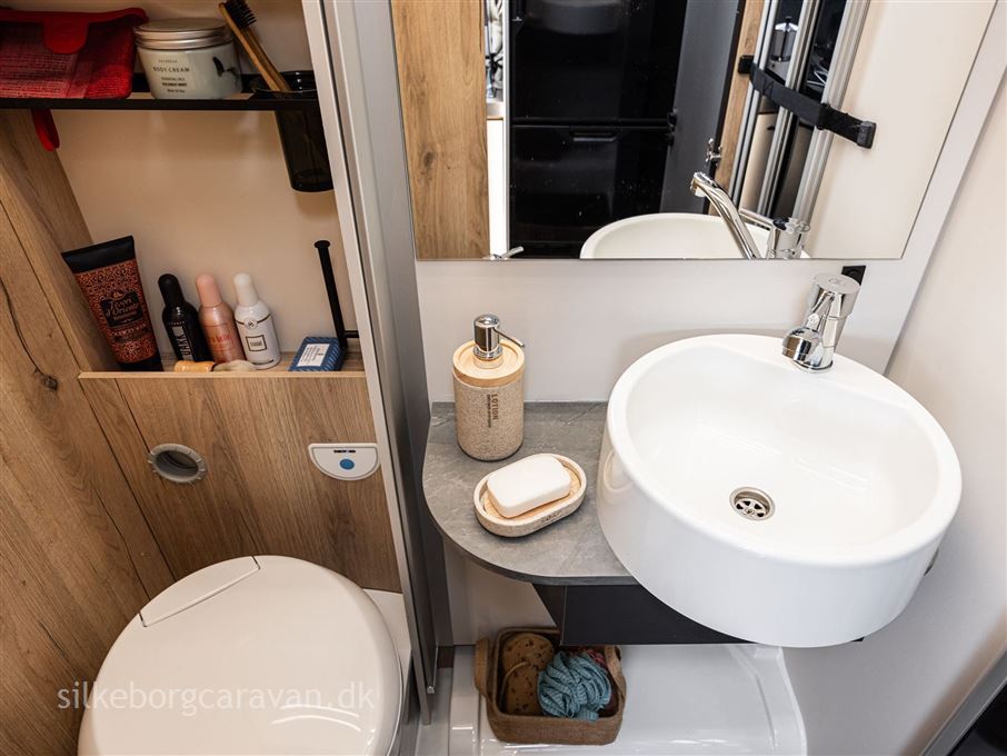 Elnagh T-Loft 529
