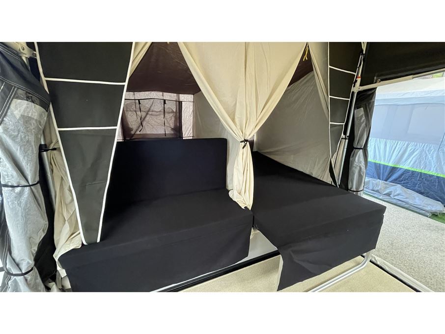 Combi-Camp Country Twin Bed Xclusive