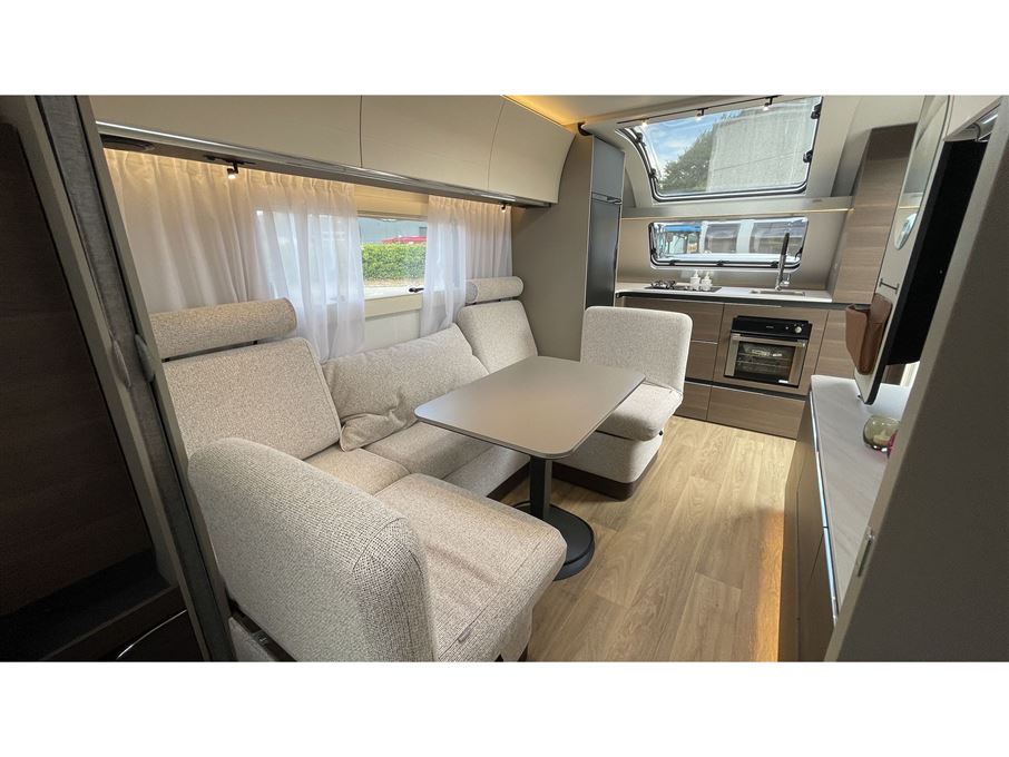 Adria Alpina 663 HT Twin
