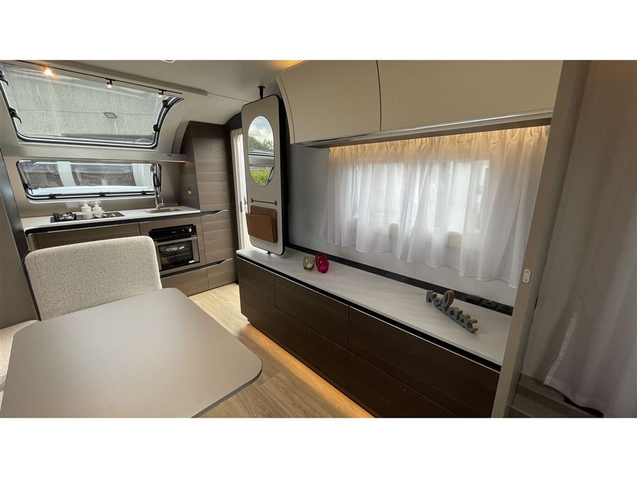 Adria Alpina 663 HT Twin