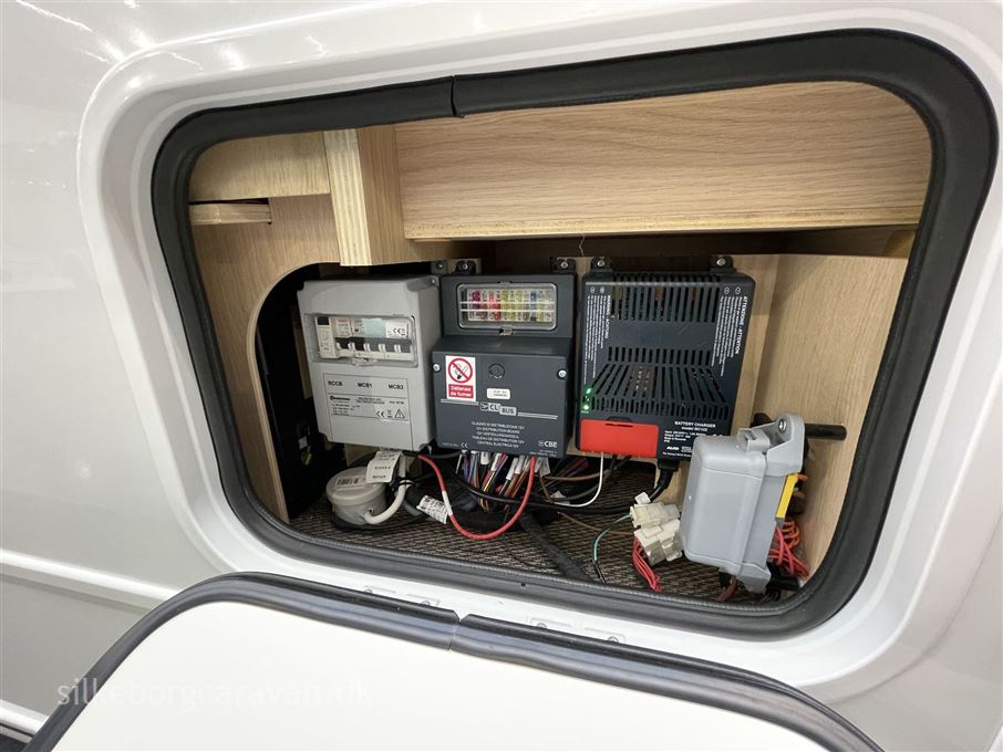 Autostar Naeos I745 LJ